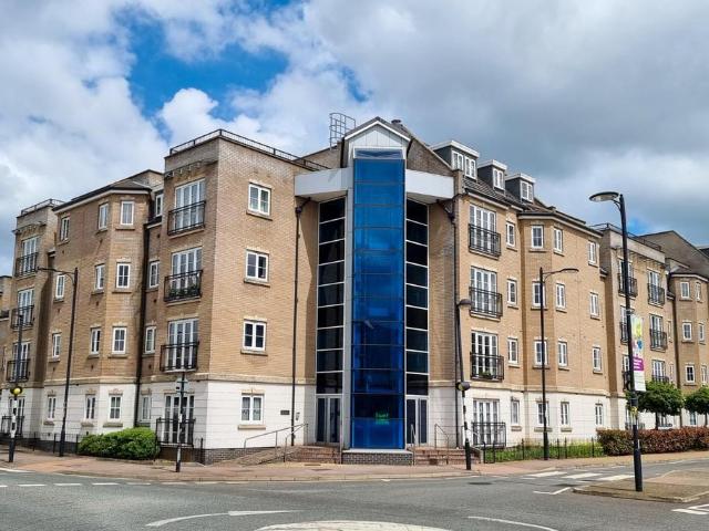 Flat for sale in Leighton-Linslade, Leighton Buzzard