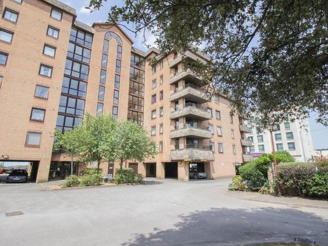 Flat for sale in Weston-super-mare, North Somerset