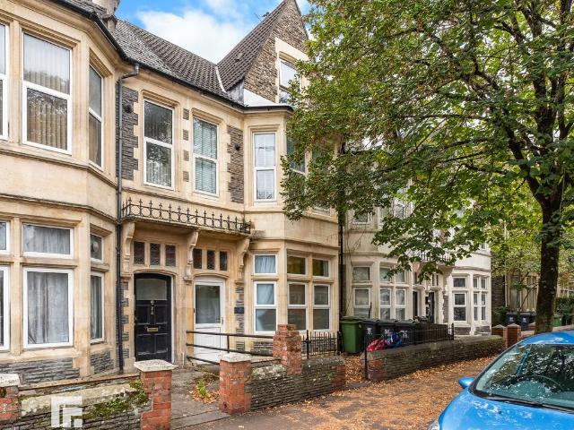 Flat for sale in Penylan, Falcon Lodge