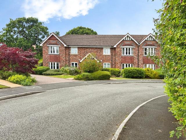 Flat for sale in Eden Park, Cheadle Hulme