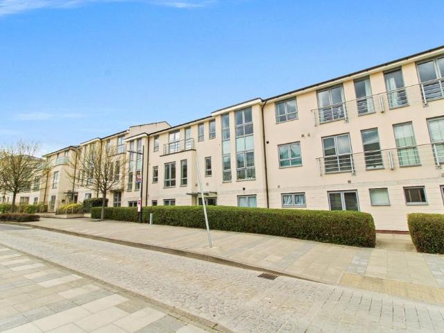 Flat for sale in Hamerton, Kent