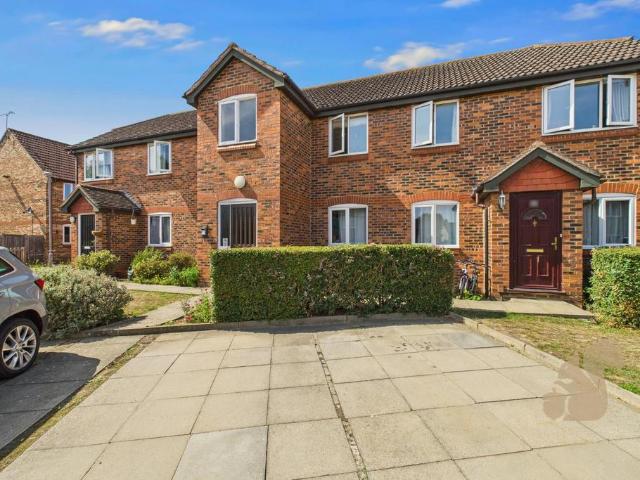 Flat for sale in Chelmsford, Essex