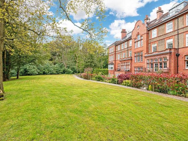 Flat for sale in Manley, Cheshire
