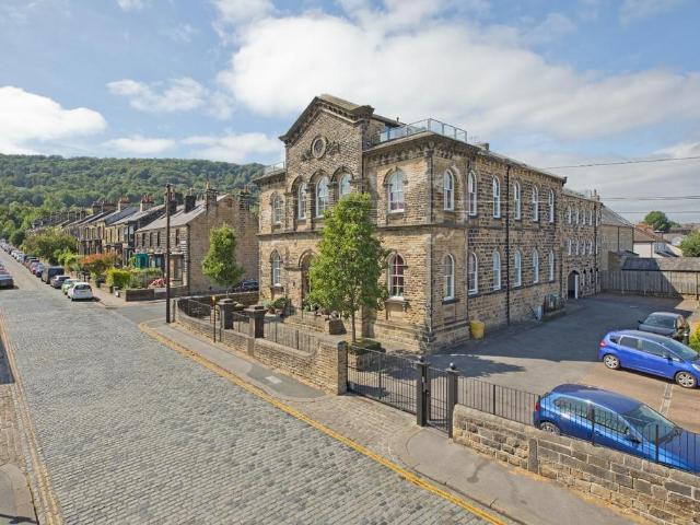 Flat for sale in Otley, West Yorkshire