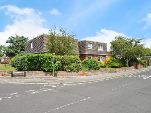 Flat for sale in Spring Vale, Hampshire