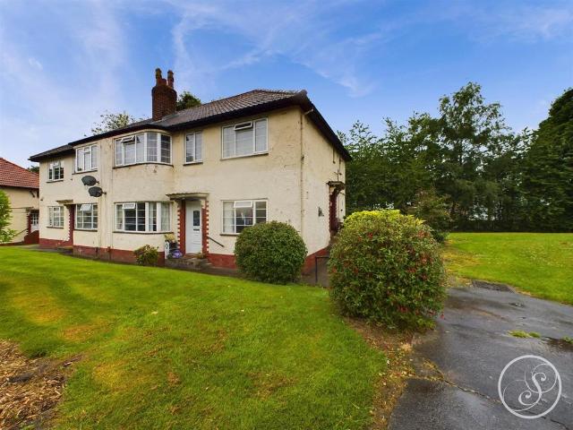 Flat for sale in Primley Park, Leeds