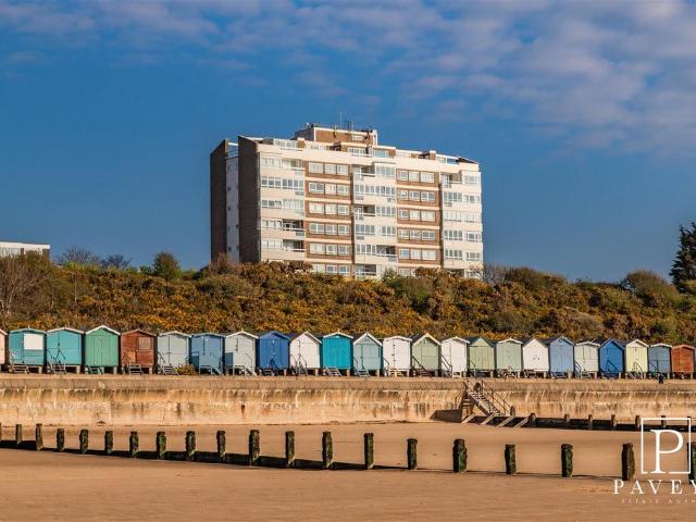 Flat for sale in Frinton and Walton, Dale Hill