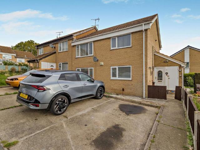 Flat for sale in Westfield, Sheffield