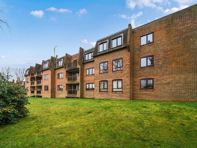 Flat for sale in Waverley Estate, Fole