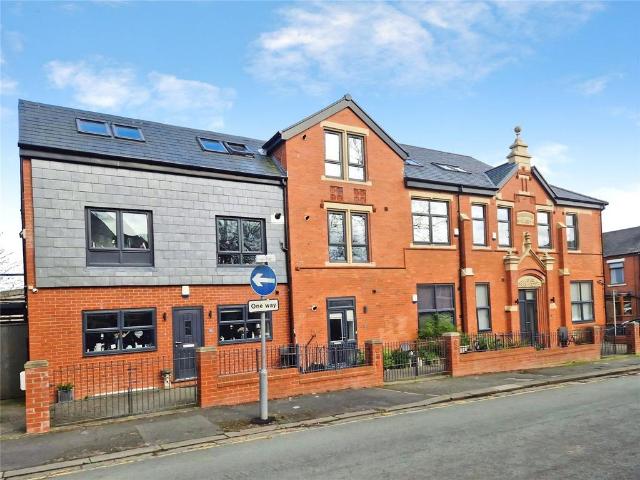 Flat for sale in Salford, Greater Manchester