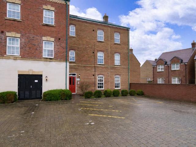 Flat for sale in East Wichel, Rodbourne