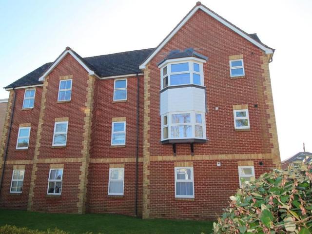Flat for sale in Helford, Hampshire