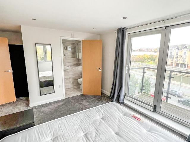 Flat for sale in Penenden Heath, Maidstone