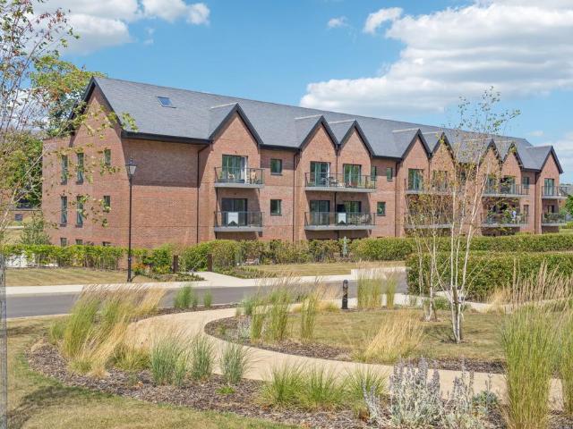 Flat for sale in Chalfont St. Peter, Denham