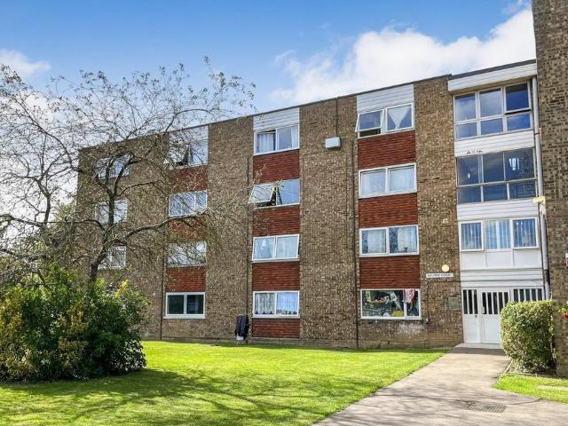 Flat for sale in Brickhill, Bedford