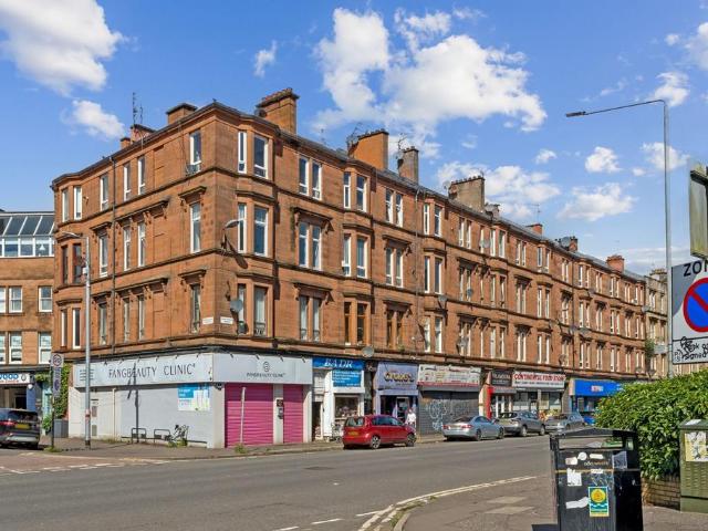 Flat for sale in Woodside, Scotland