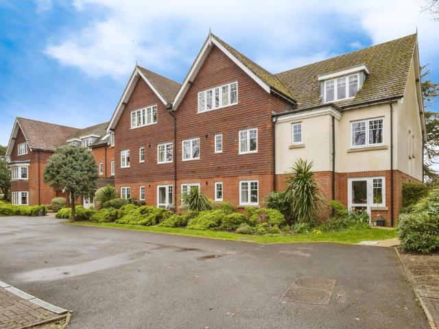 Flat for sale in Spring Vale, Hampshire