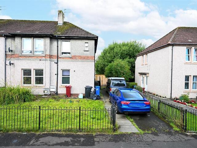 Flat for sale in Carluke, Scotland