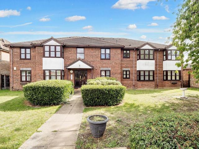 Flat for sale in Romford, London Borough of Havering