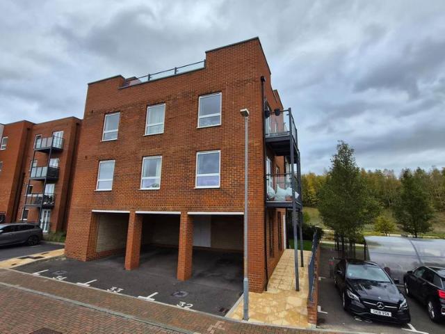 Flat for sale in Castle Hill, Monks Orchard