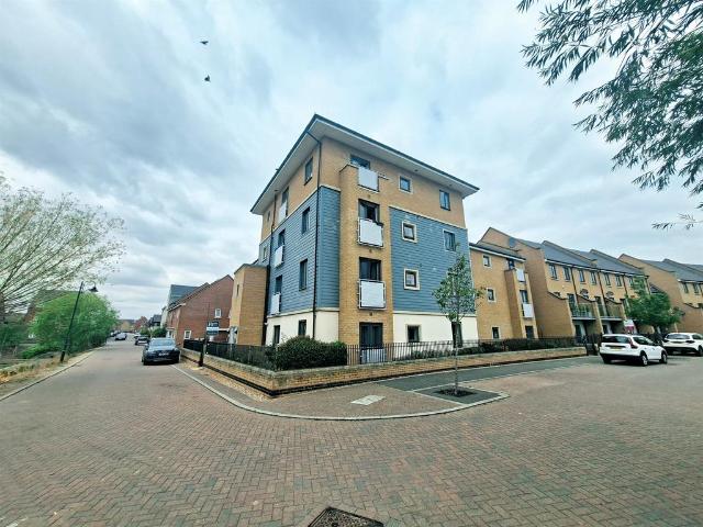 Flat for sale in Hampton Hargate, Peterborough