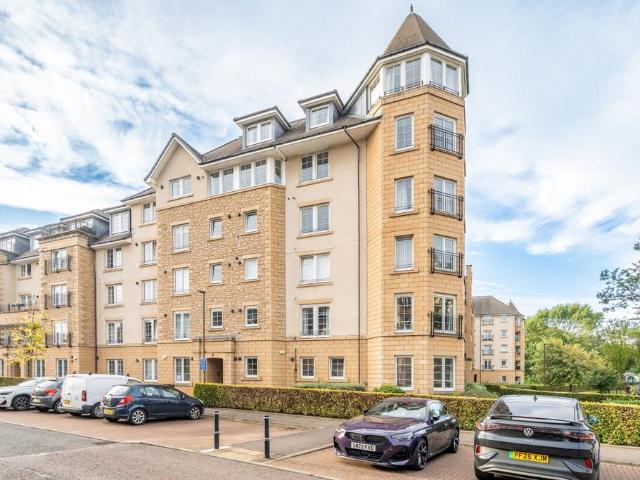 Flat for sale in Canonmills, City of Edinburgh