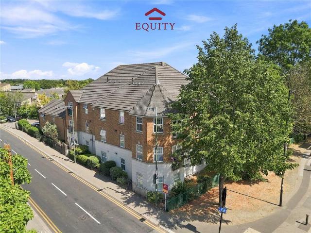Flat for sale in Greater London