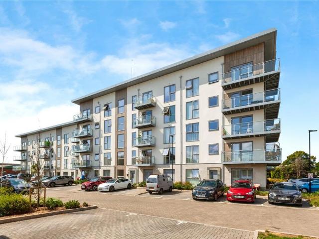 Flat for sale in Fishery, Maidenhead
