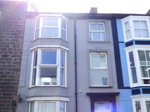 Flat for sale in Waun Fawr, Wales