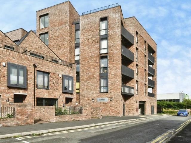 Flat for sale in West Timperley, Trafford