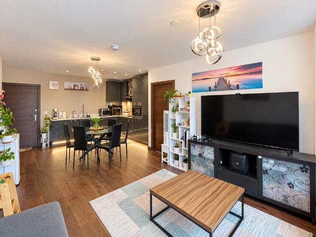 Flat for sale in Prittlewell, Southend-on-Sea