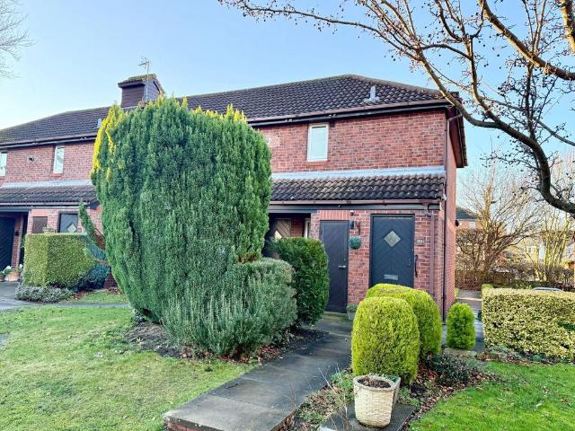 Flat for sale in Bardsey, West Yorkshire