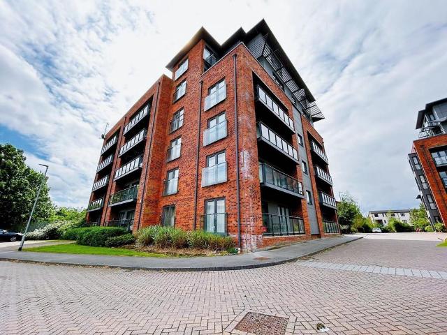 Flat for sale in Hunslet, West Yorkshire