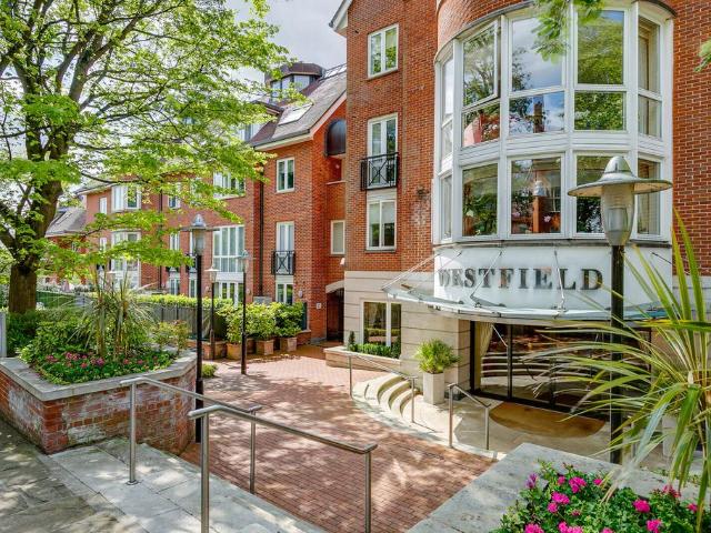 Flat for sale in West Hampstead, Greater London