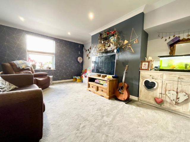 Flat for sale in South Cliff, Kepwick