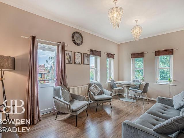 Flat for sale in Little Heath, Greater London
