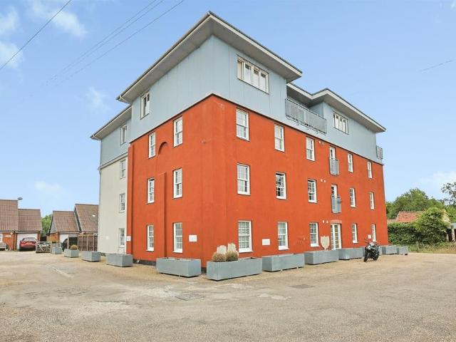 Flat for sale in East Tuddenham, Norfolk