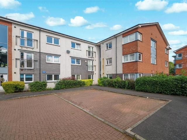 Flat for sale in Kilbowie, Clydebank