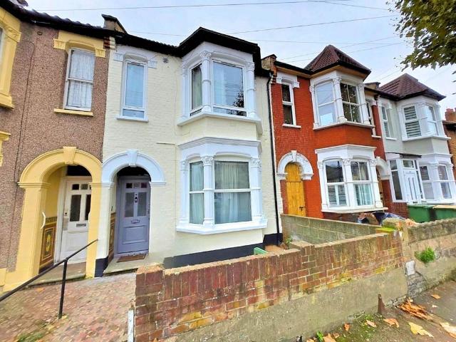 Flat for sale in Little Ilford, Isle Of Man