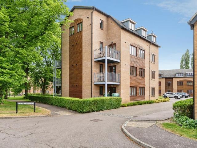 Flat for sale in Arrington, Cambridgeshire