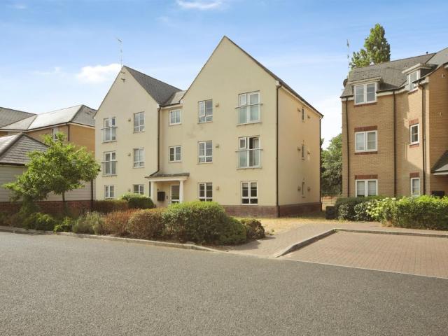 Flat for sale in Bedingfield, Suffolk