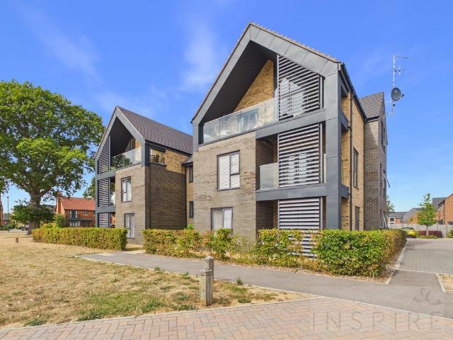 Flat for sale in Slaugham, Perryfields