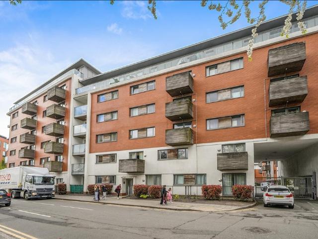 Flat for sale in Calthorpe Fields, West Midlands