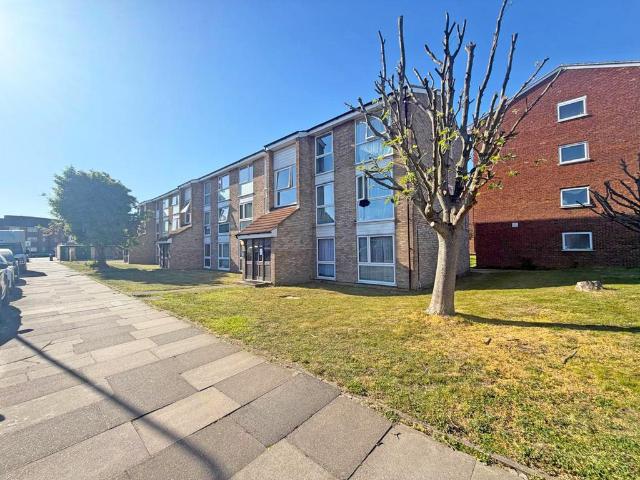 Flat for sale in Newbury Park, Isle Of Man