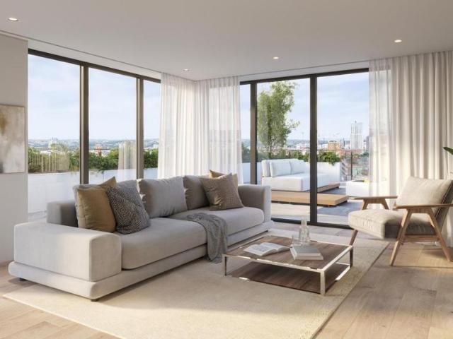 Flat for sale in Richmond Hill, West Yorkshire