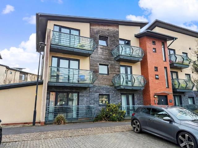 Flat for sale in Rodbourne, Swindon