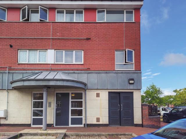 Flat for sale in Albany, Washington