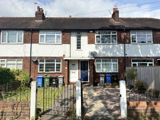 Flat for sale in Sale, Trafford