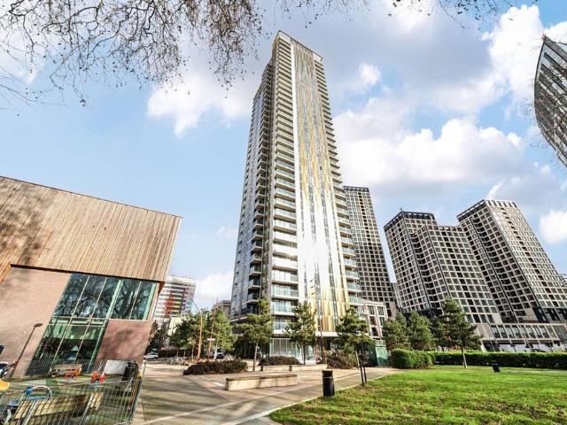 Flat for sale in Elephant and Castle, Greater London