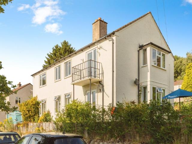 Flat for sale in Elmhurst Estate, Batheaston
